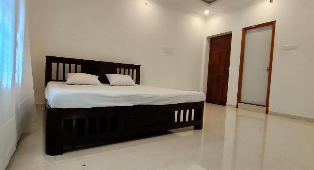 La Bay Luxury Beach Bungalow Pondicherry Bagian luar foto
